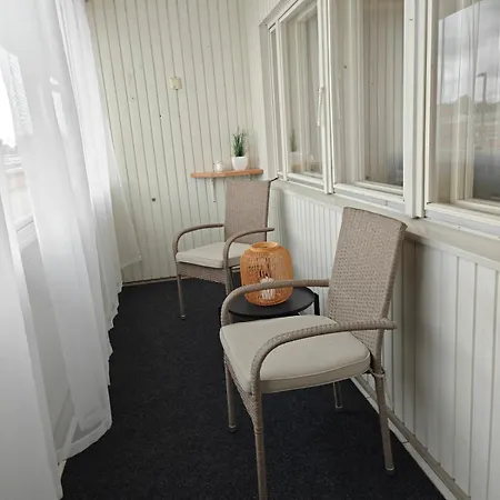 Erinomaisella Sijainnilla, Rautatiekatu 13 *